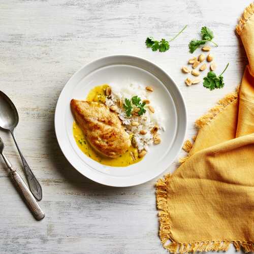 Kananpoikaa currykastikkeessa