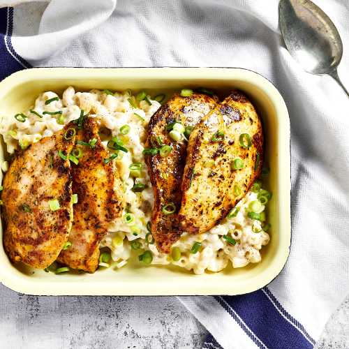 Yrttiset kananpojan pihvit ja mac ´n´ cheese